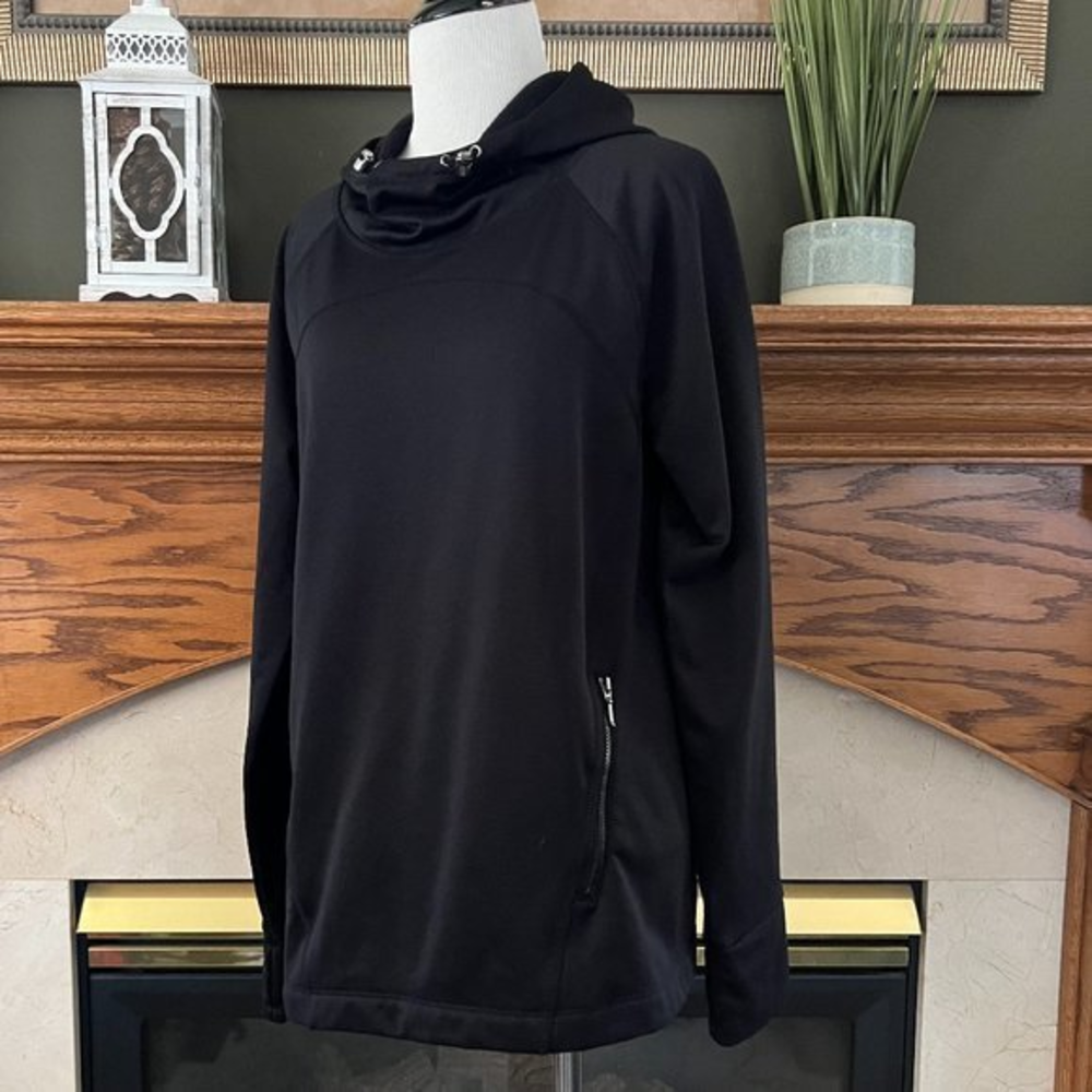 Maurices Women's Black Hoodie Sz.‎ M